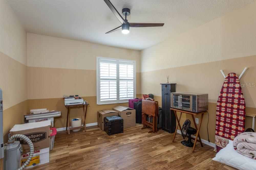 EAST HAMPTON - Residential