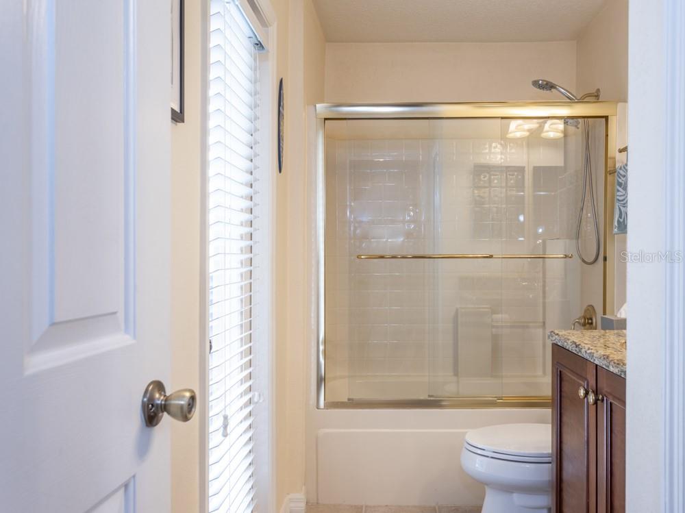 EAST HAMPTON - Residential