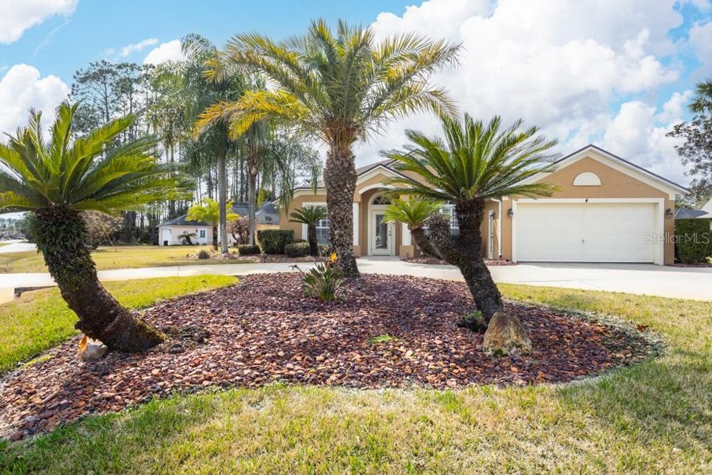Photo of 4 Eagle Harbor Trail, Palm Coast, FL 32164 (MLS # FC316199)