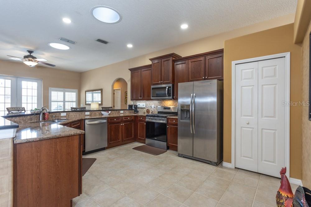 EAST HAMPTON - Residential