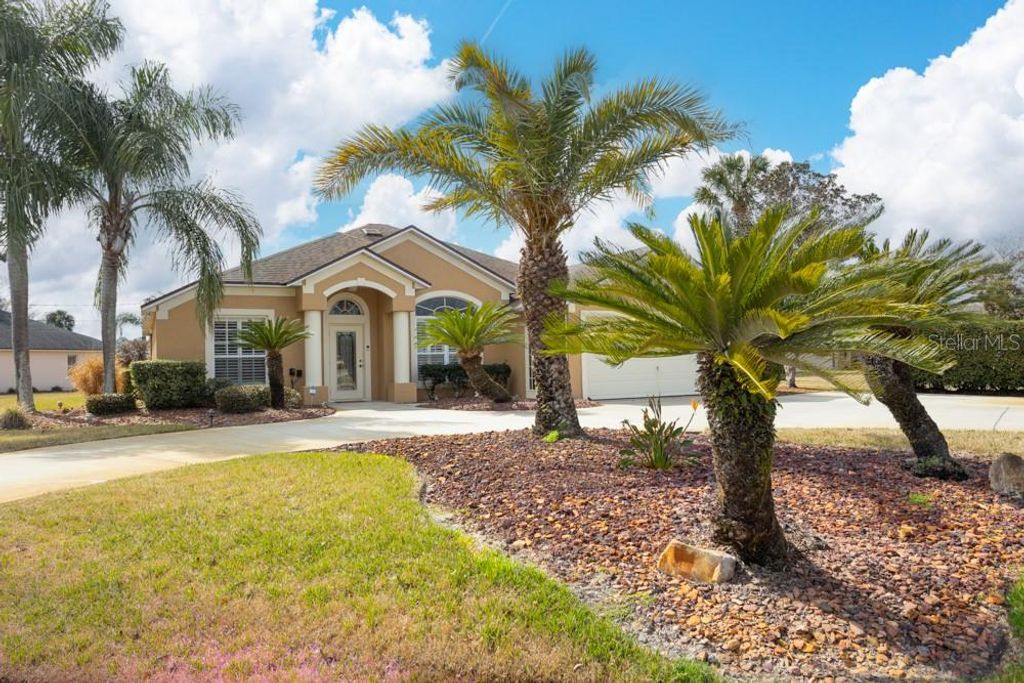 Photo of 4 Eagle Harbor Trail, Palm Coast, FL 32164 (MLS # FC316199)