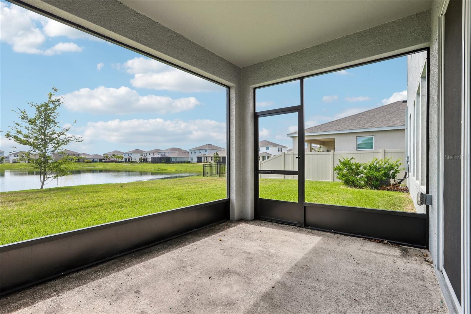 327 MANGROVE MANOR DRIVE