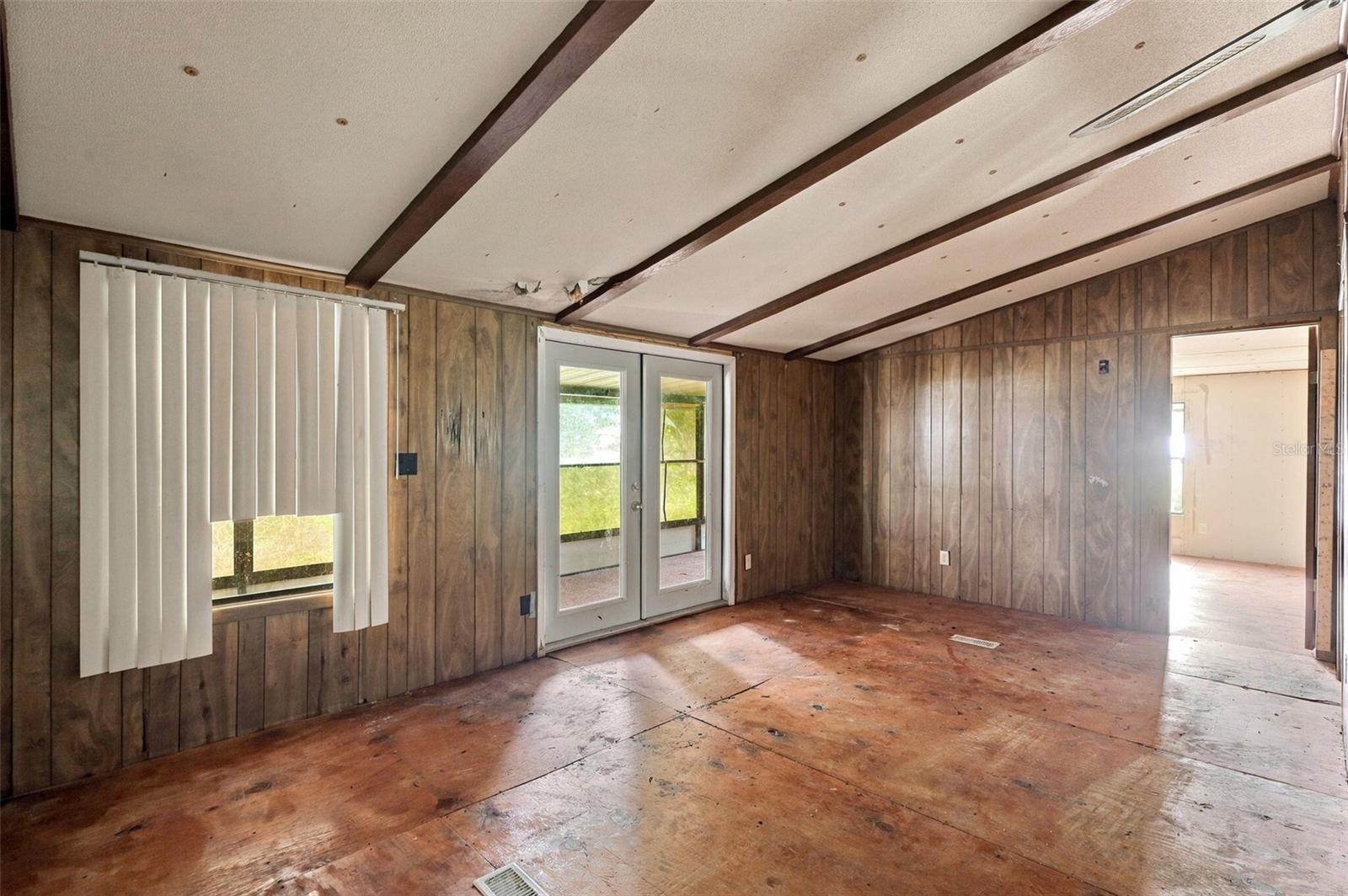 8946 SW 33RD COURT