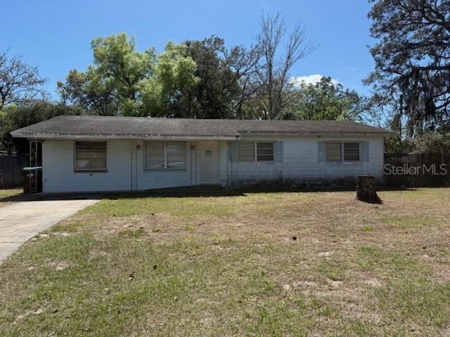 Investors looking for a Flip.  Look no further. 4 bedrooms, 1.5 baths. Lots of potential.