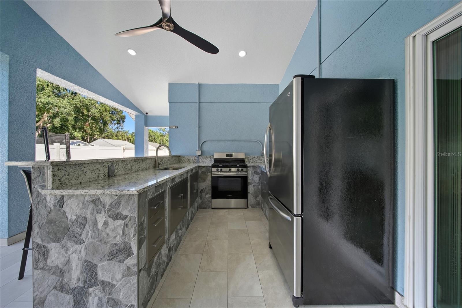COUNTRY RUN UNIT II - Residential