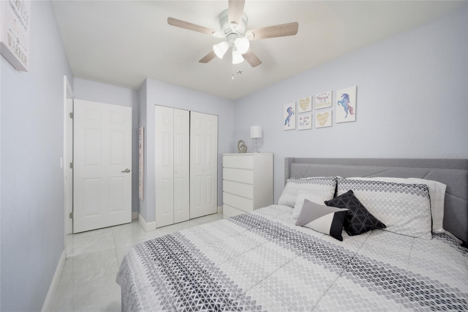 COUNTRY RUN UNIT II - Residential