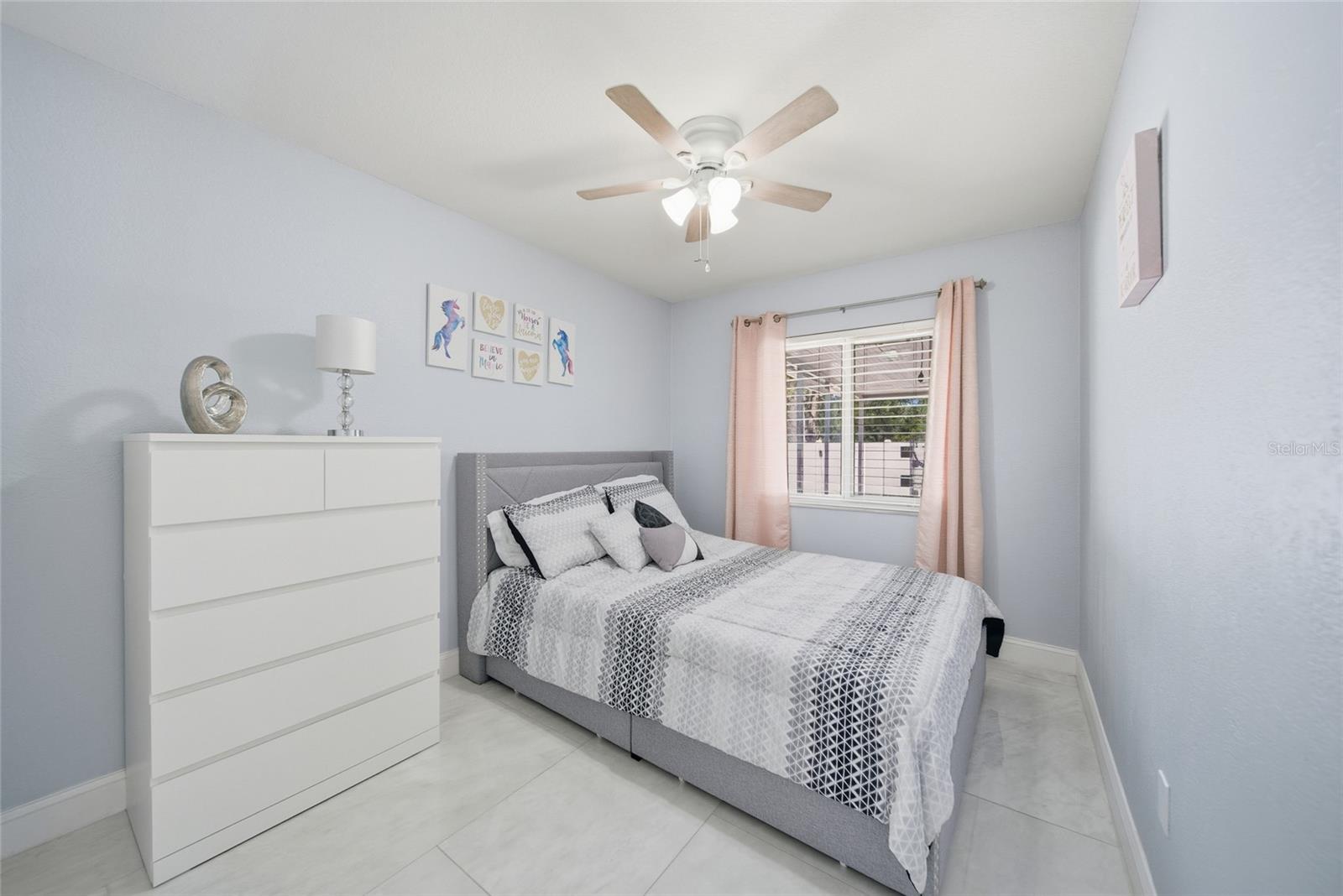 COUNTRY RUN UNIT II - Residential