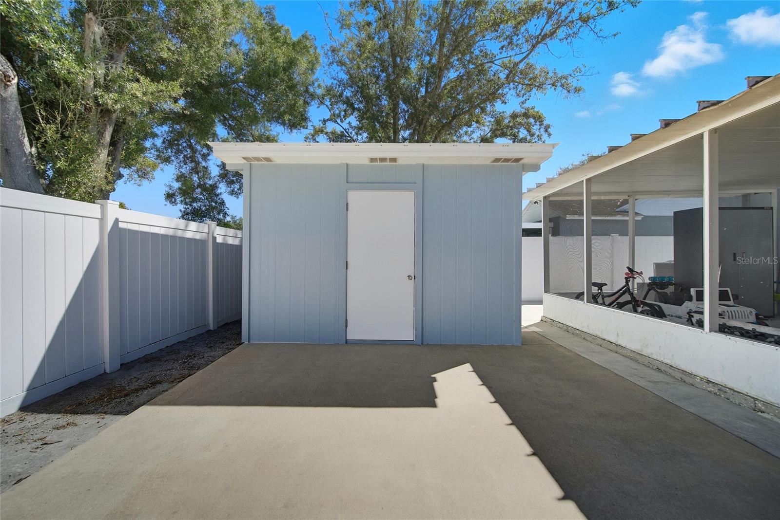 COUNTRY RUN UNIT II - Residential