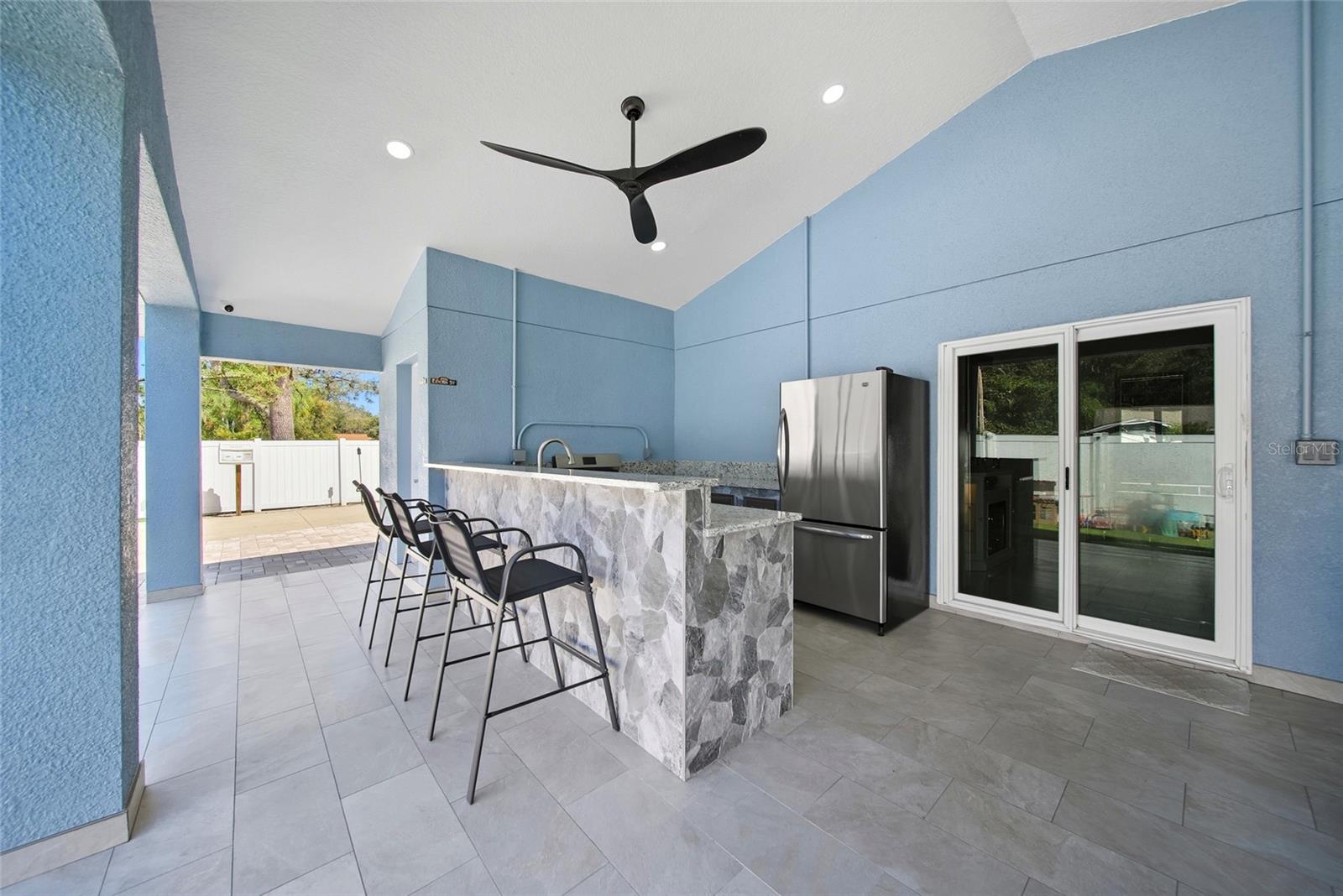 COUNTRY RUN UNIT II - Residential