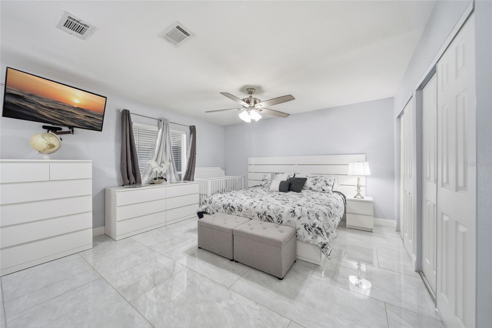 COUNTRY RUN UNIT II - Residential