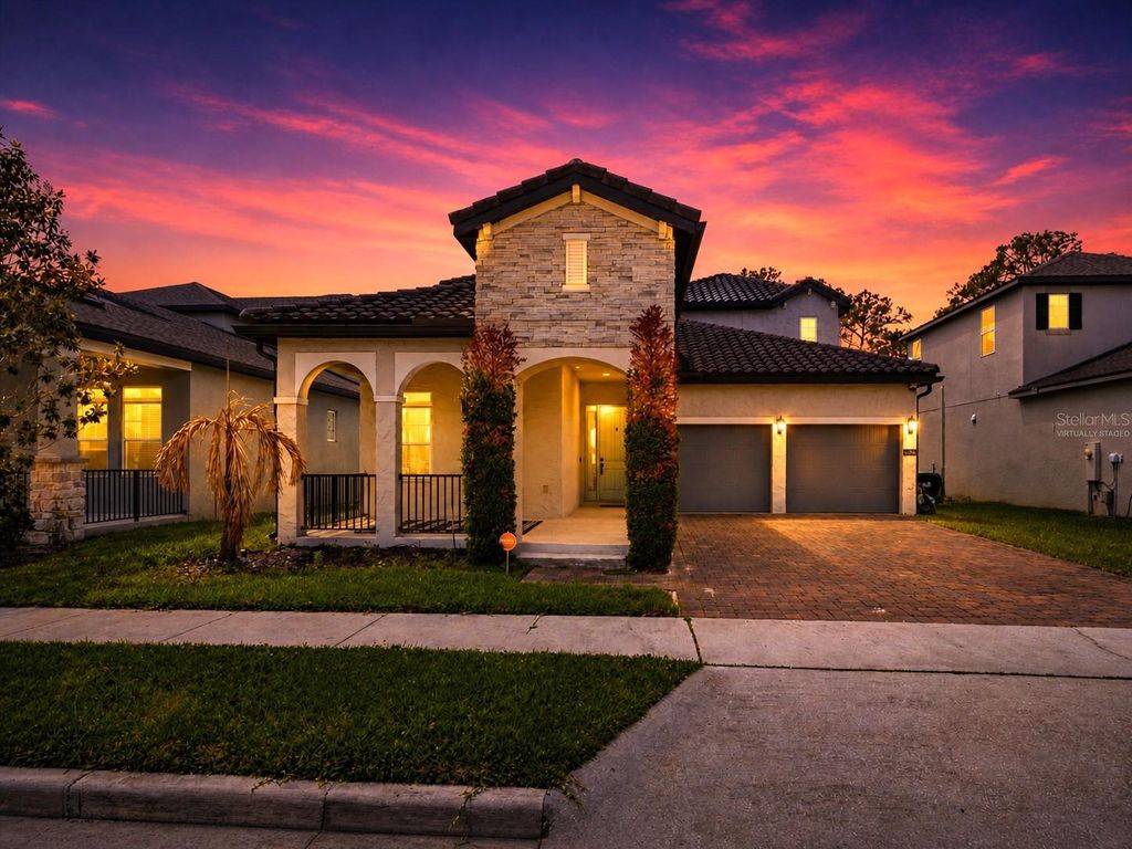 Photo of 12688 Salomon Cove Drive, Windermere, FL 34786 (MLS # G5111804)