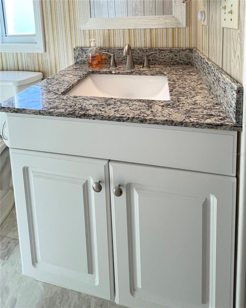 OAKWOOD MANOR - Residential