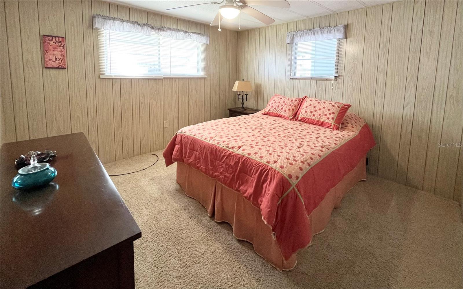 OAKWOOD MANOR - Residential