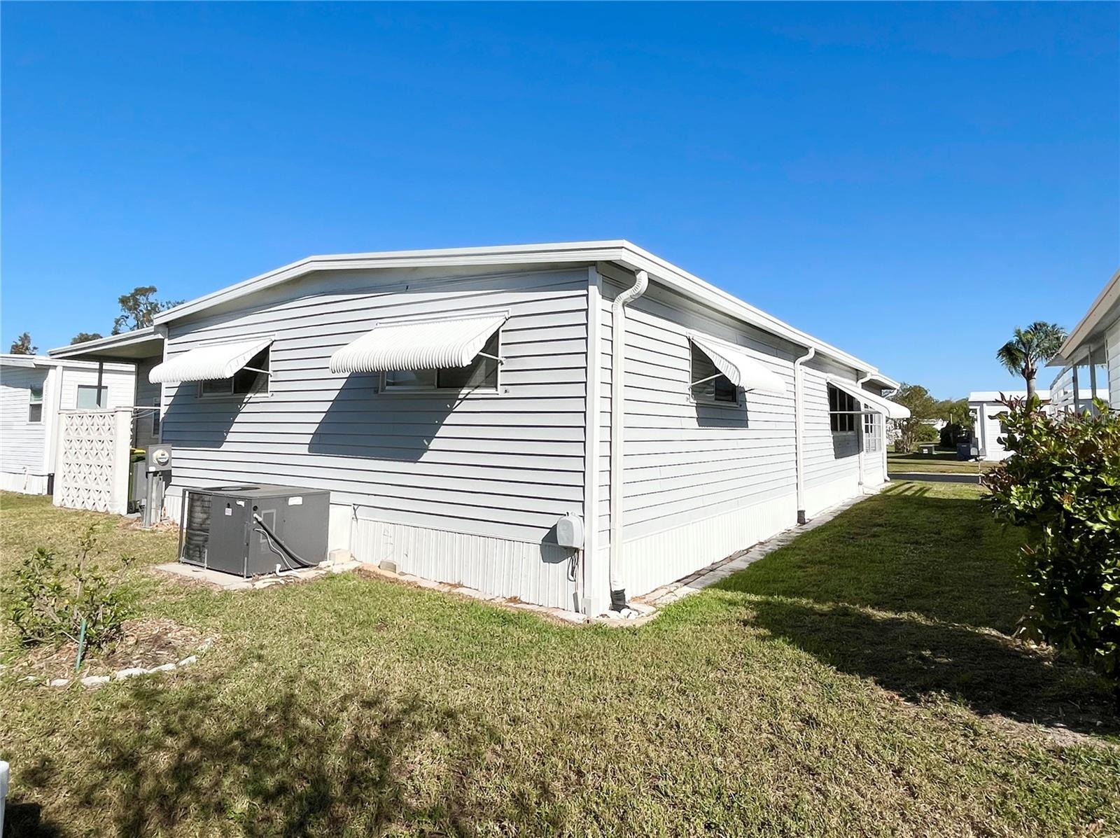 OAKWOOD MANOR - Residential