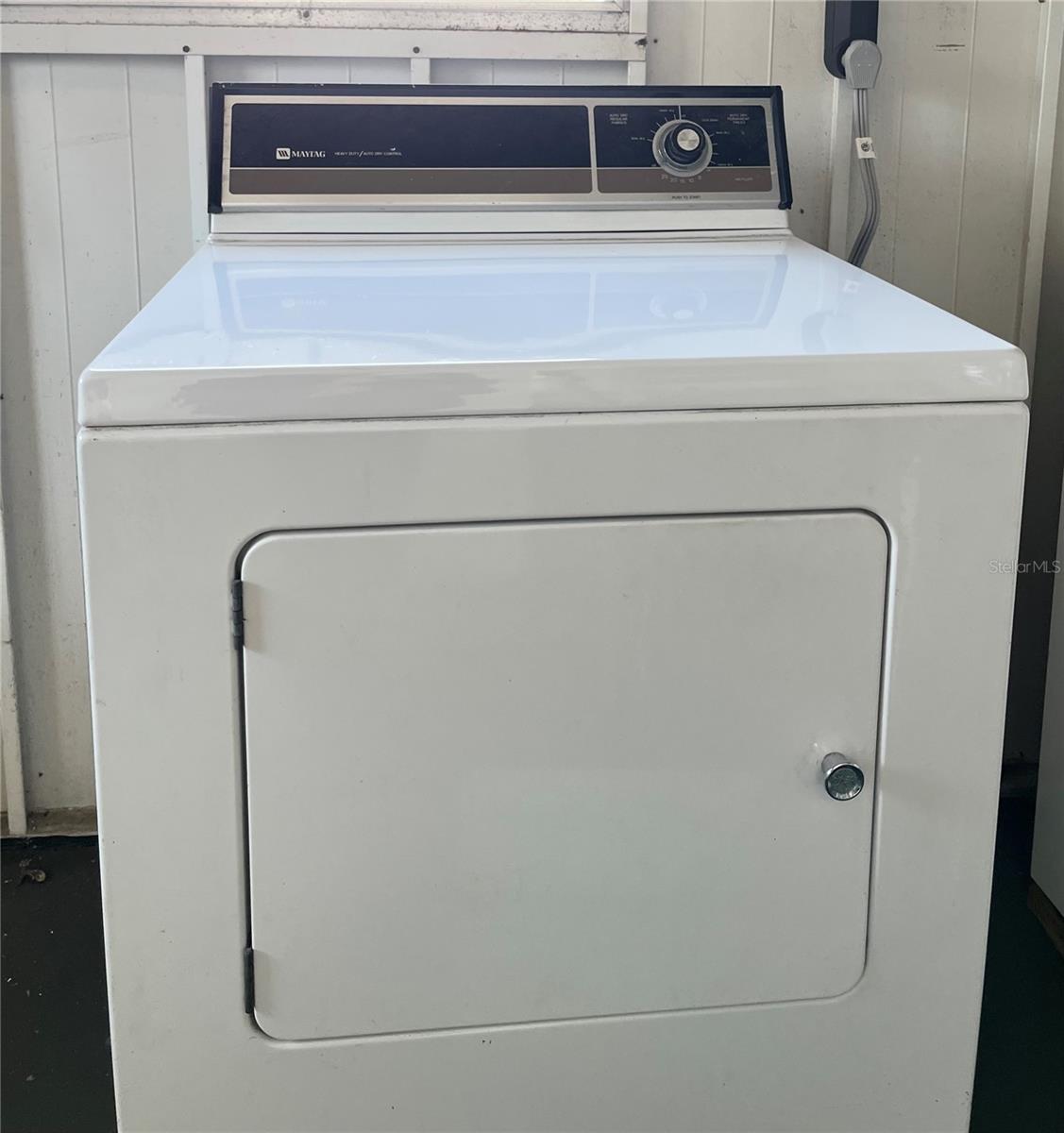 OAKWOOD MANOR - Residential