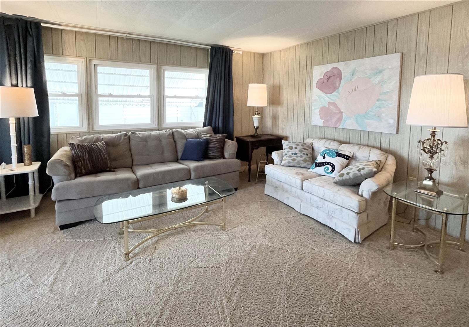 OAKWOOD MANOR - Residential