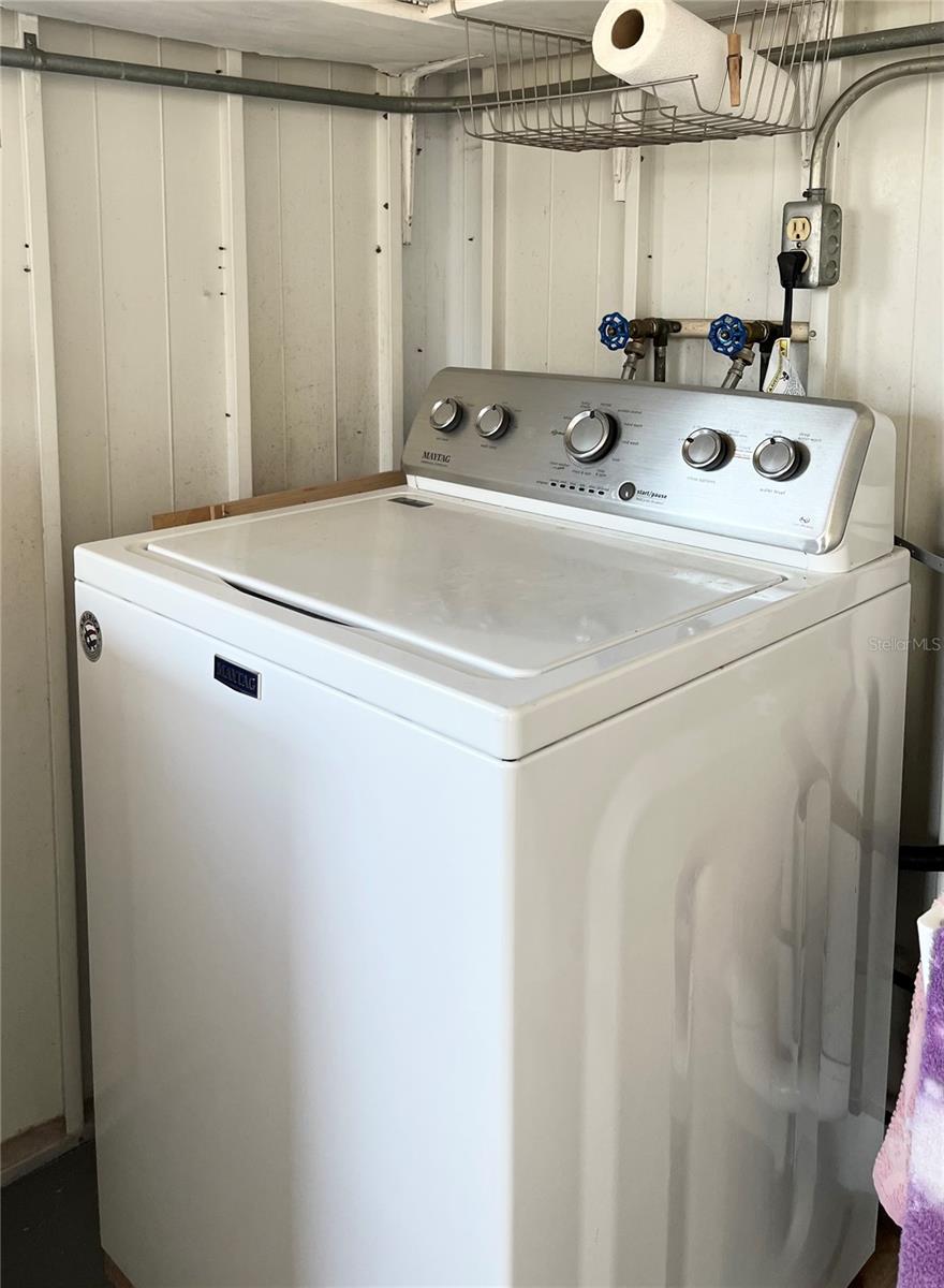 OAKWOOD MANOR - Residential