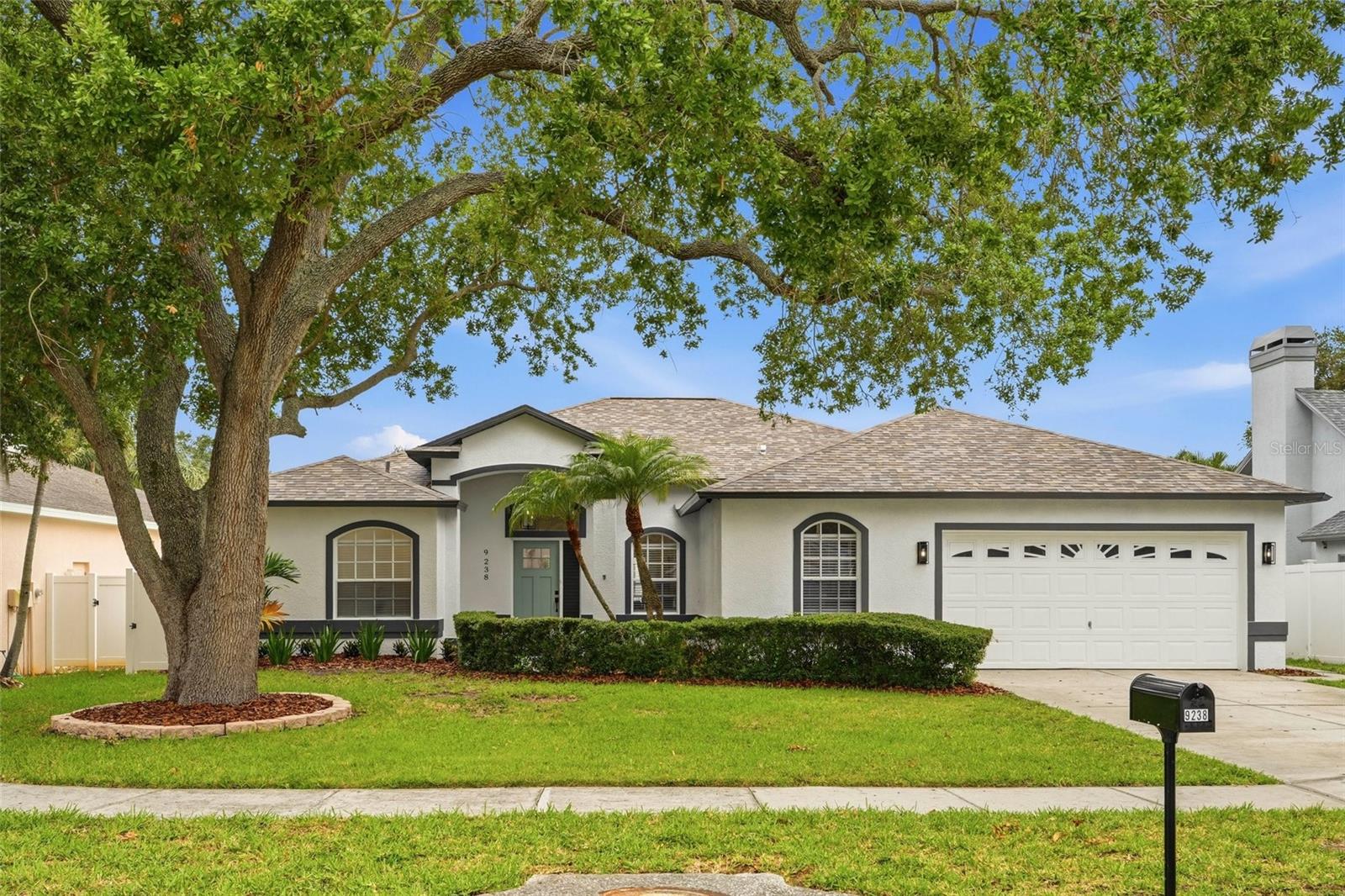 9238 SEA OAKS COURT