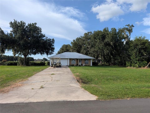 Photo of 510 Cloverleaf Drive, Lithia, FL 33547 (MLS # TB8541400)