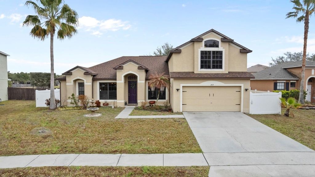 Photo of 2819 Village Pine Terrace, Orlando, FL 32833 (MLS # O6386155)
