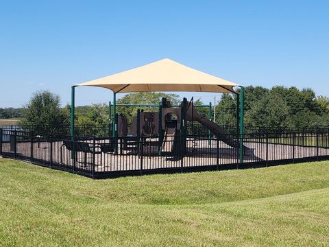 Tiny photo for 309 Irving Bend Drive, Groveland, FL 34736 (MLS # G5109022)