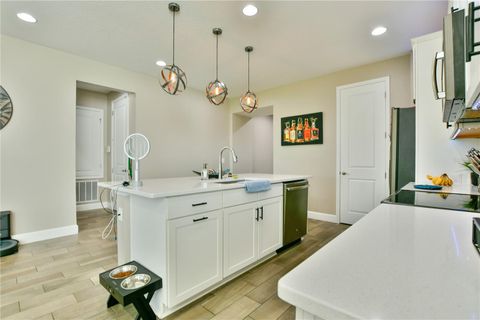 Tiny photo for 309 Irving Bend Drive, Groveland, FL 34736 (MLS # G5109022)