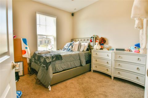 Tiny photo for 309 Irving Bend Drive, Groveland, FL 34736 (MLS # G5109022)