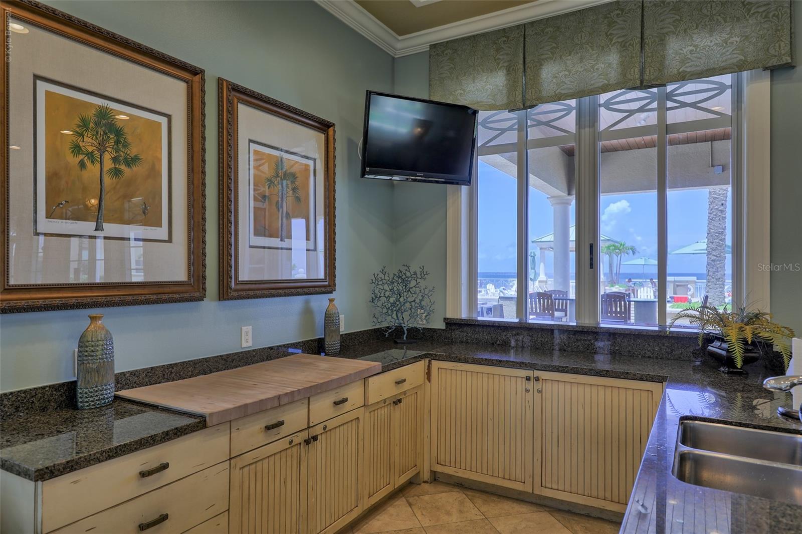 MANDALAY BEACH CLUB CONDO - Residential Lease