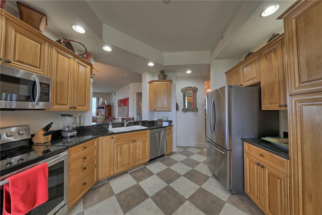 MANDALAY BEACH CLUB CONDO - Residential Lease