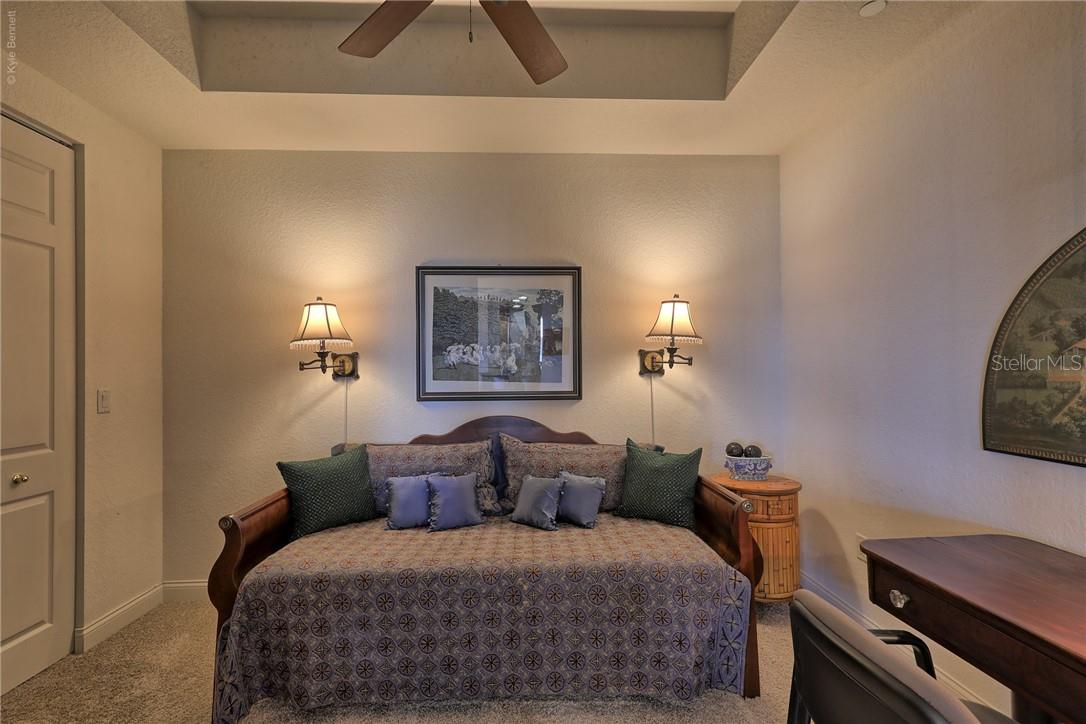 MANDALAY BEACH CLUB CONDO - Residential Lease