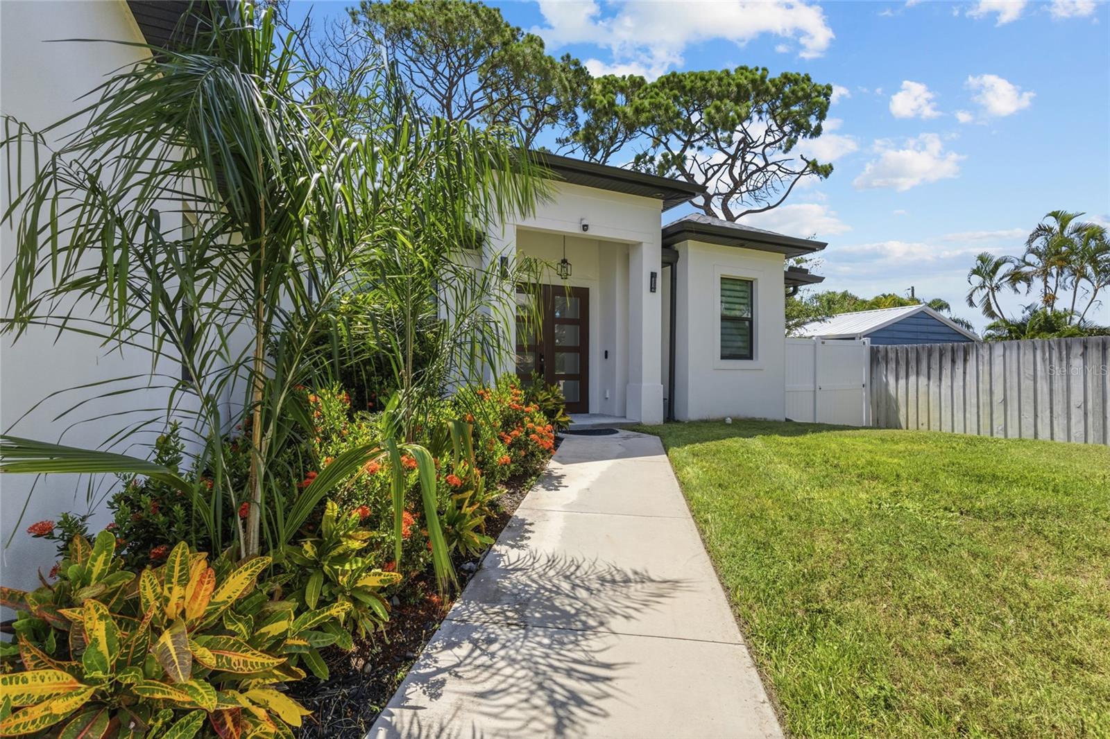 Search Properties for Sale 1 4722 NEPTUNE ROAD