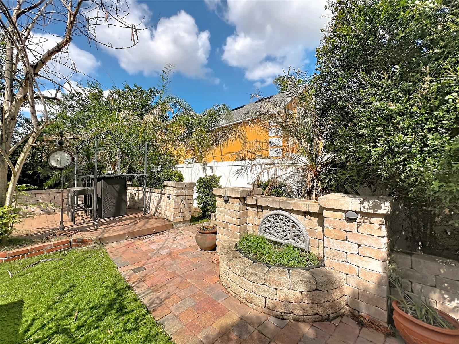 VINEYARDS SUB - Residential