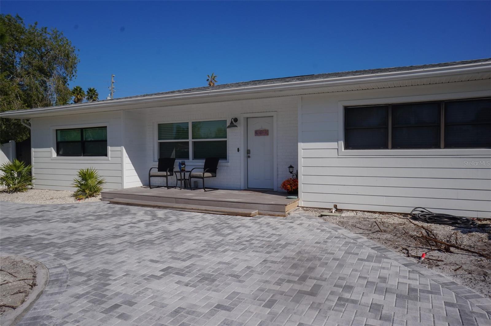 MANDALAY SUB - Residential Lease