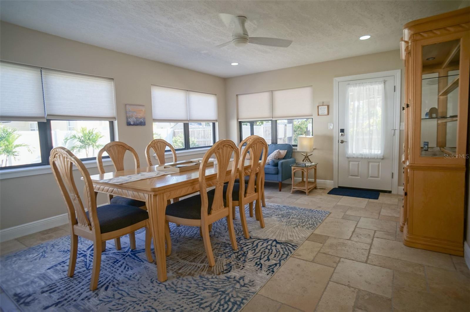 MANDALAY SUB - Residential Lease