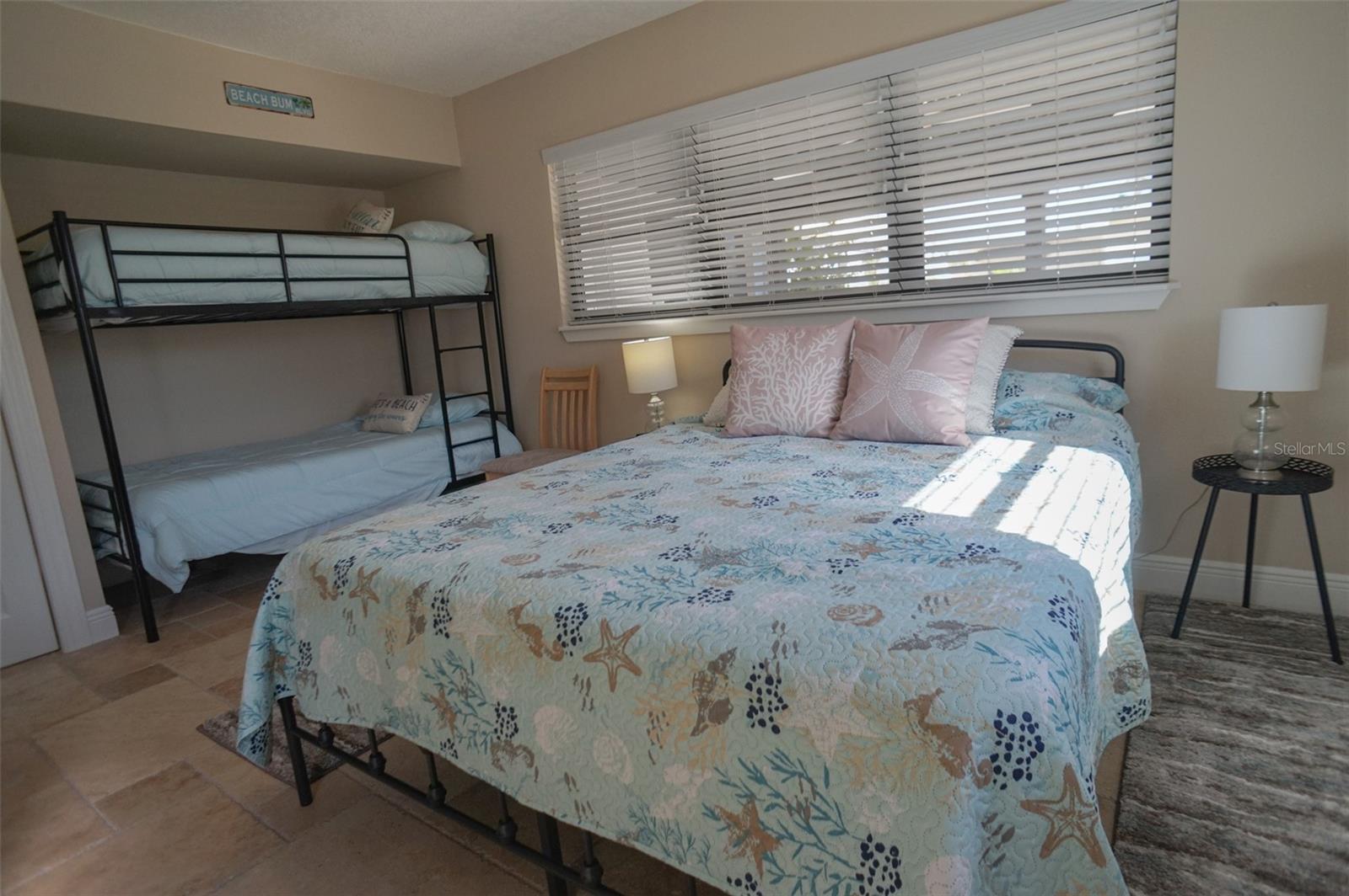 MANDALAY SUB - Residential Lease