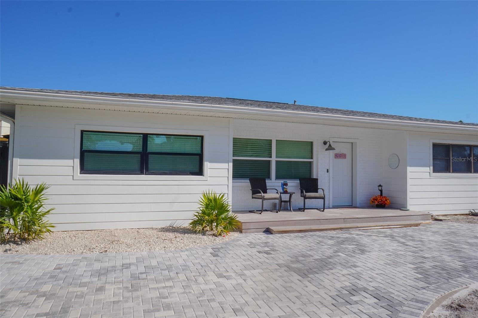 MANDALAY SUB - Residential Lease