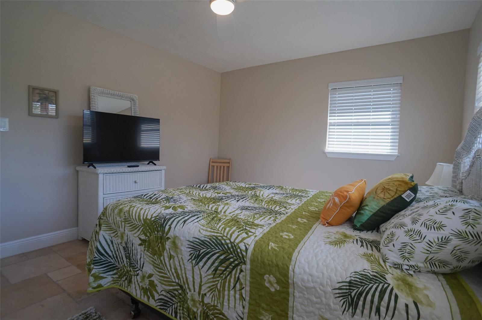 MANDALAY SUB - Residential Lease