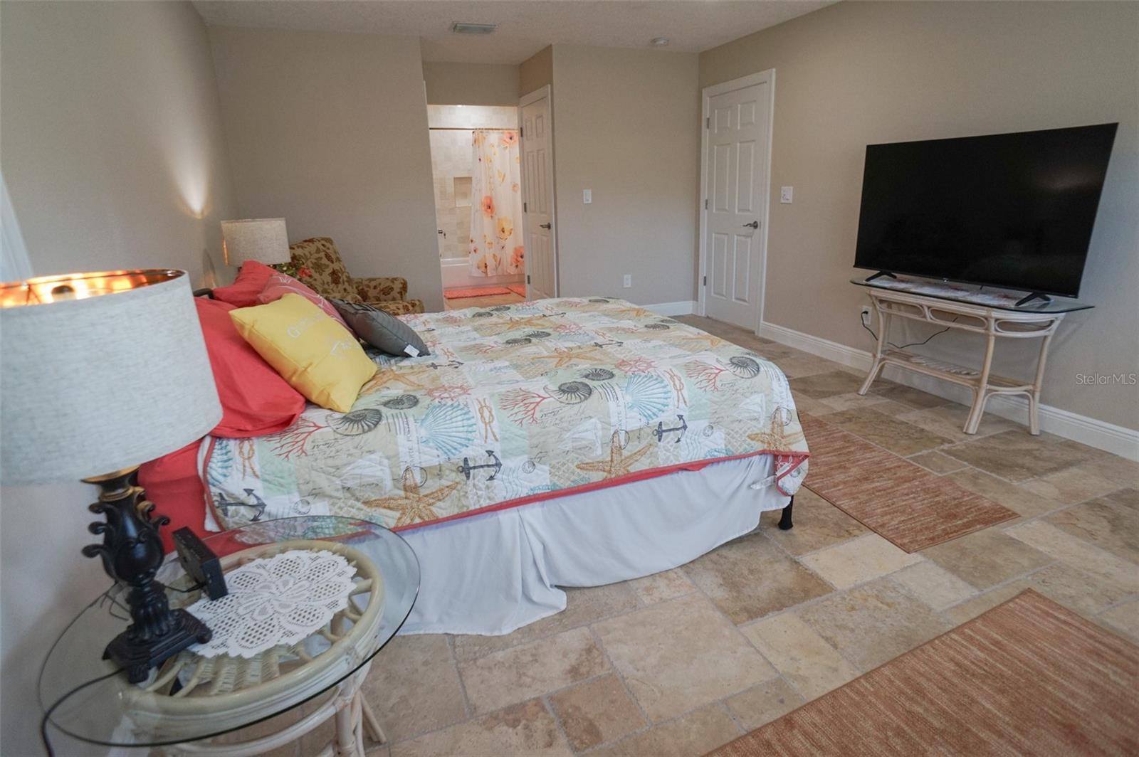 MANDALAY SUB - Residential Lease