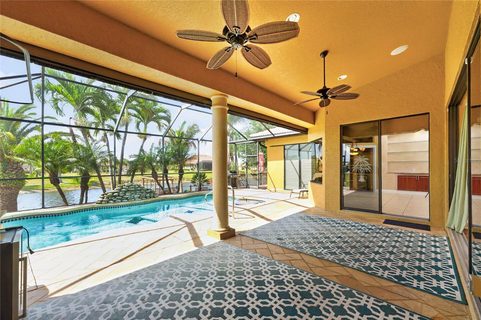 ROTONDA WEST PINE VALLEY - Residential