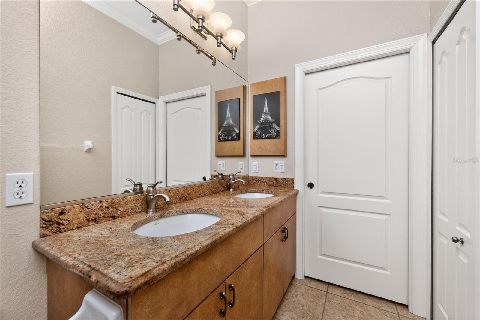 ROTONDA WEST PINE VALLEY - Residential