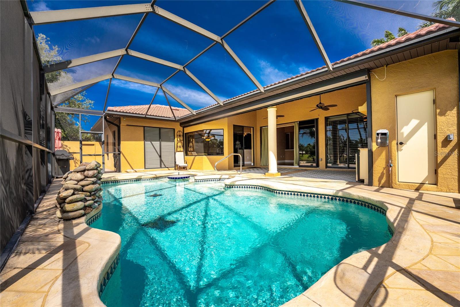 ROTONDA WEST PINE VALLEY - Residential