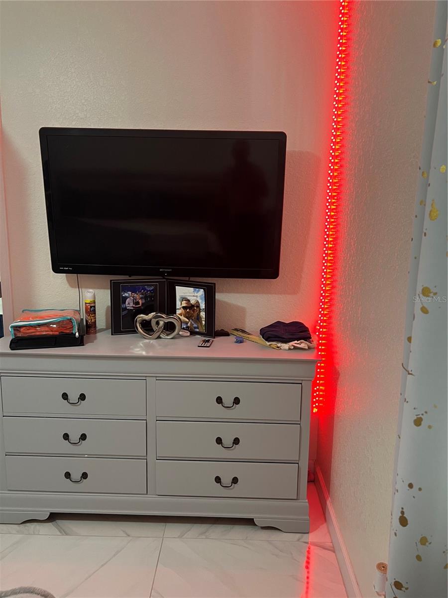 DAVENPORT - Residential Income