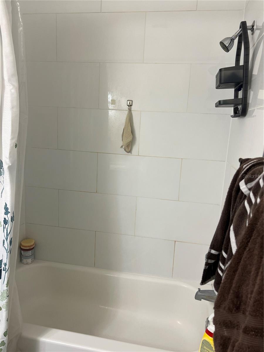 DAVENPORT - Residential Income