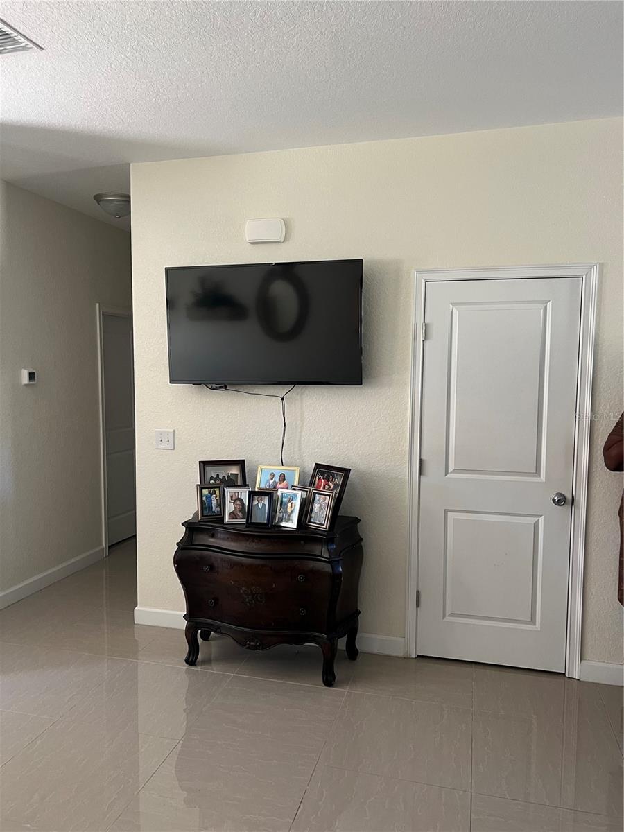 DAVENPORT - Residential Income