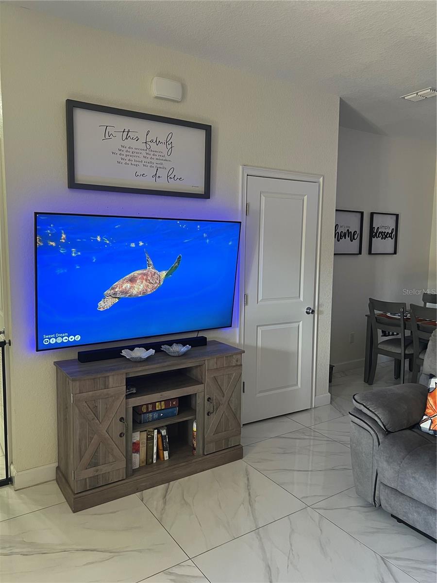 DAVENPORT - Residential Income