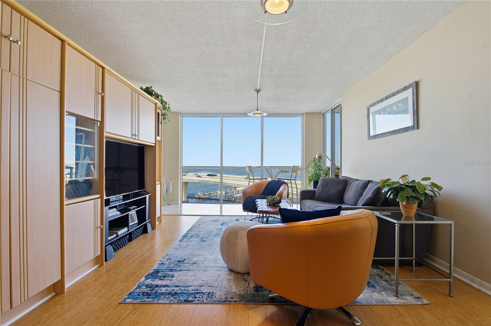 PIERCE 100 CONDO - Residential