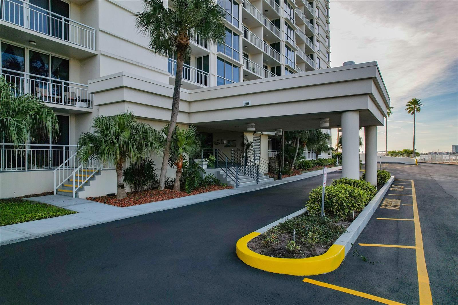 PIERCE 100 CONDO - Residential