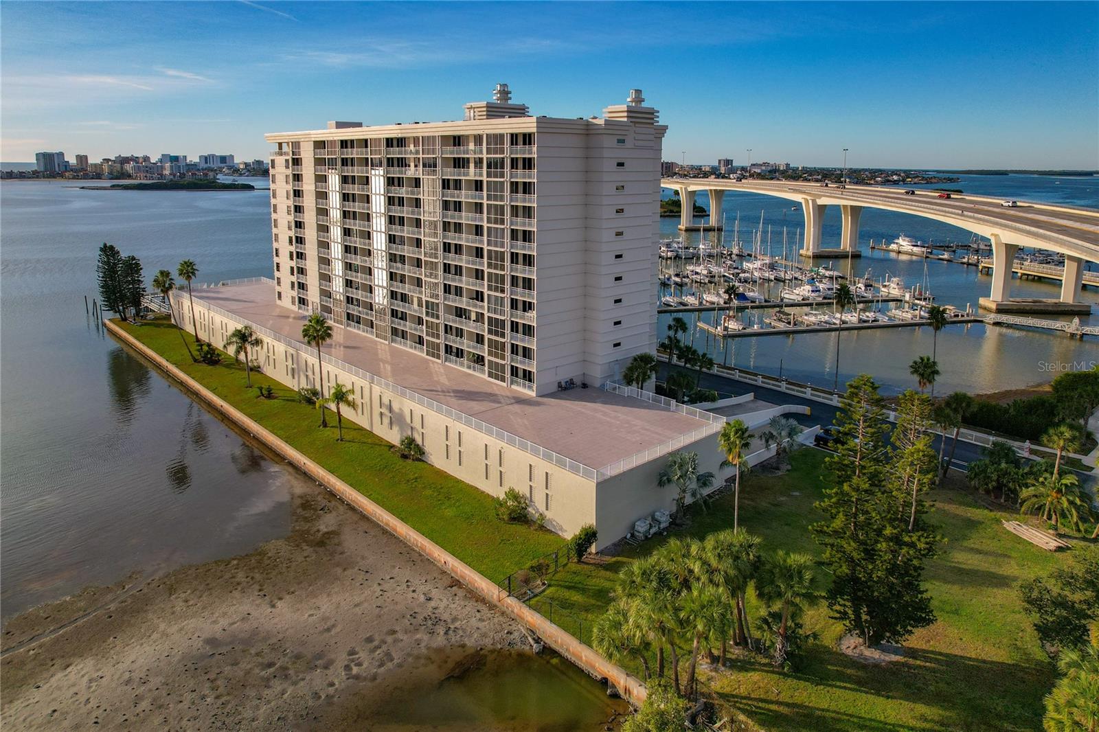 PIERCE 100 CONDO - Residential