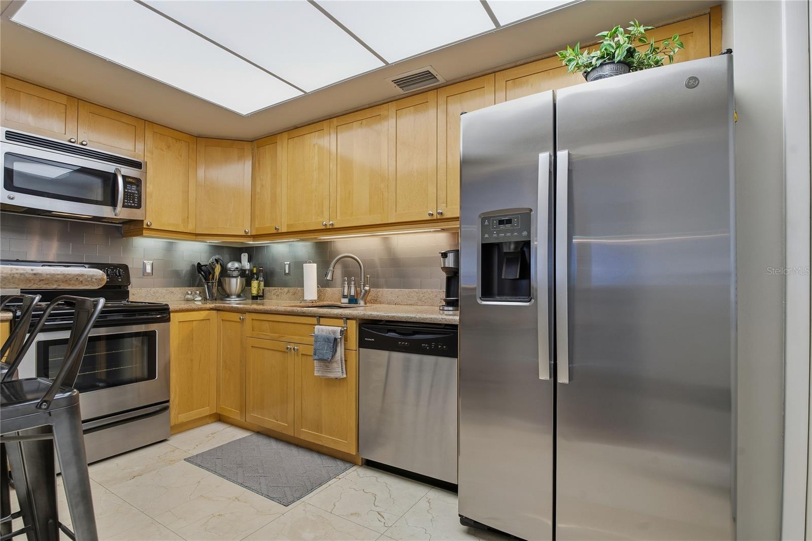 PIERCE 100 CONDO - Residential