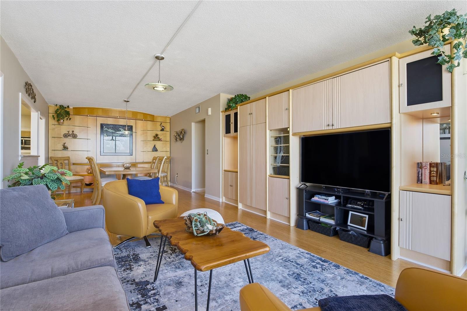 PIERCE 100 CONDO - Residential